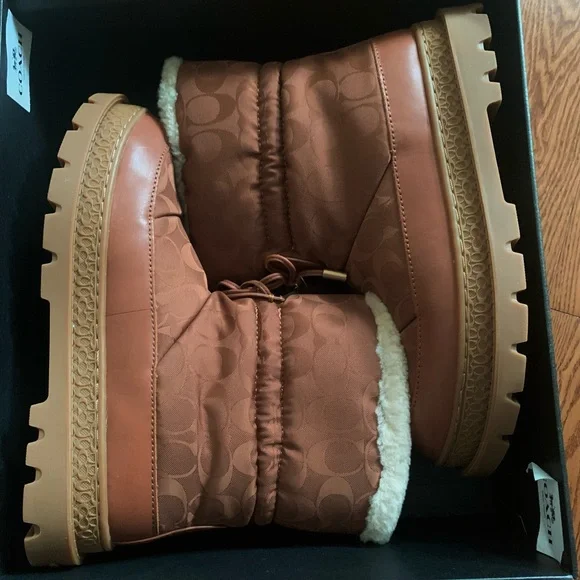 Coach Winter Boots - Picture 12 of 16